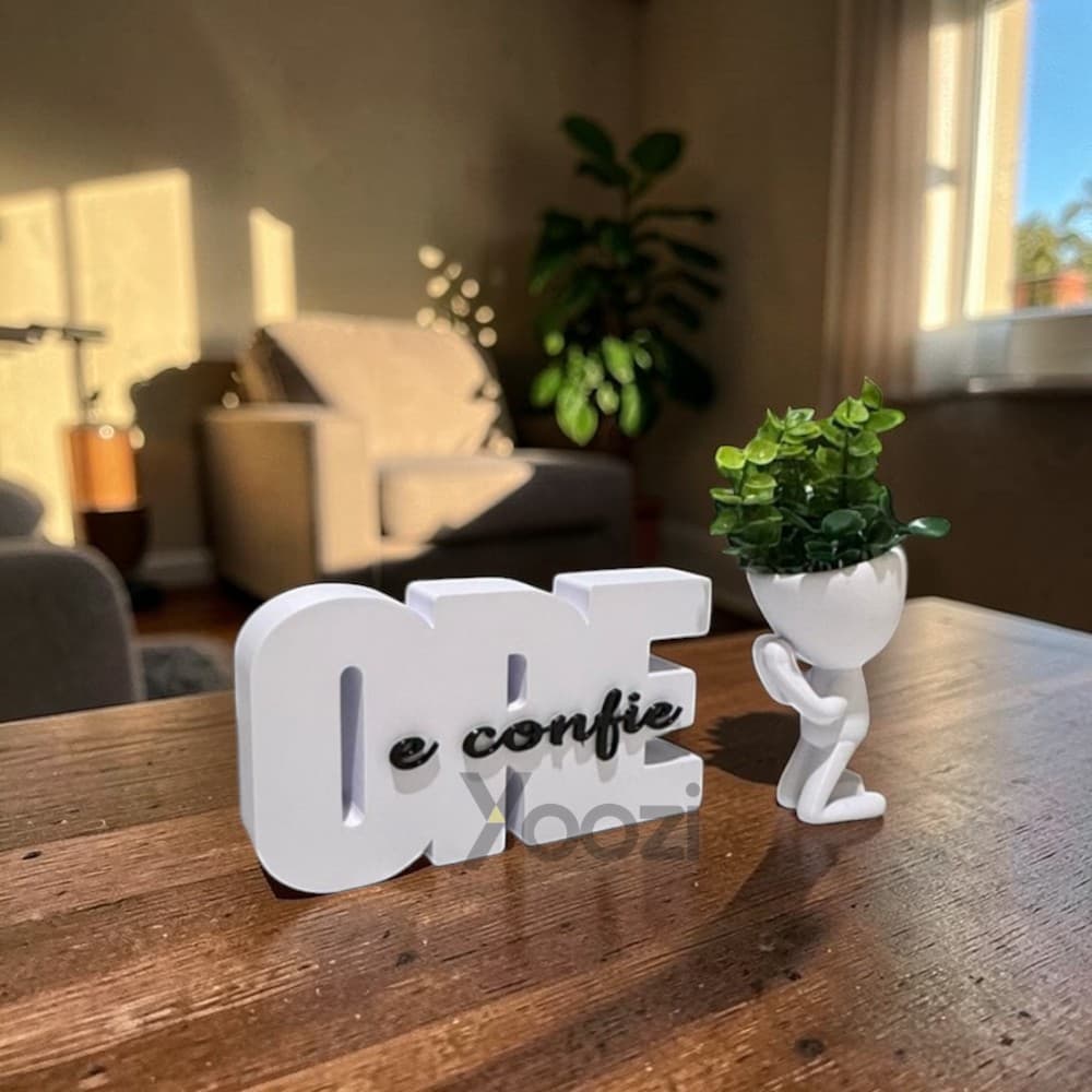 Conjunto Decorativo Religioso Frase Ore e Confie com Mini Vaso Bob Presente Criativo