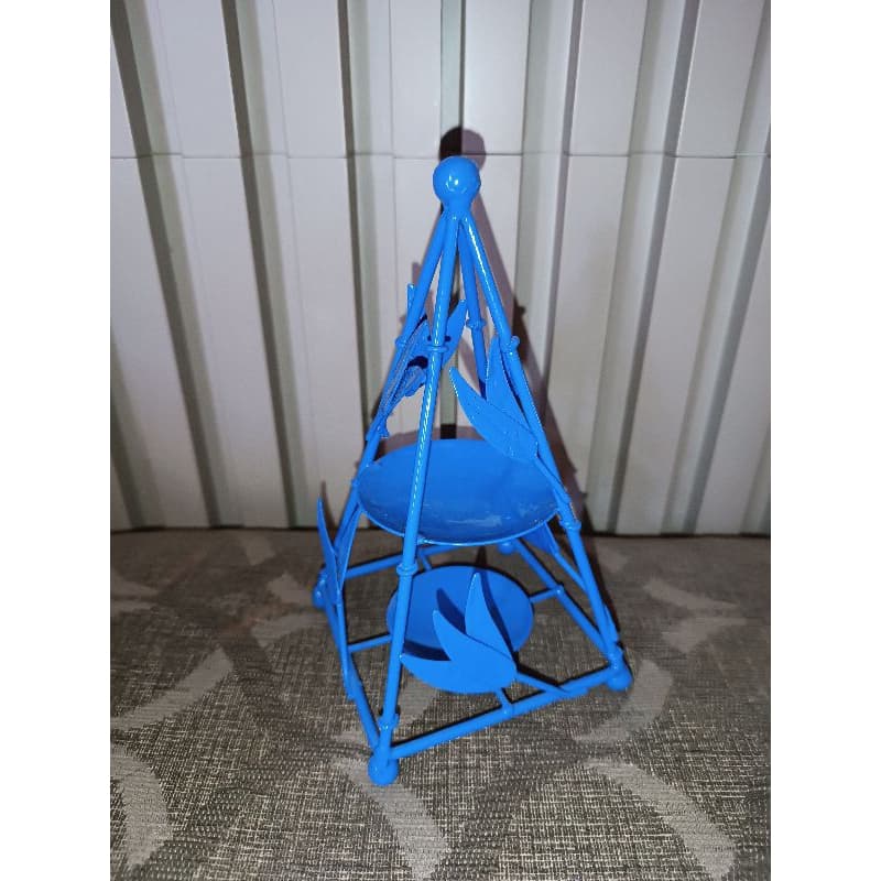 Suporte decorativo de dois andares em metal leia a descrição
