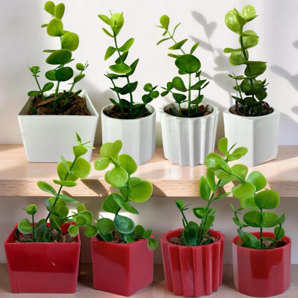 8 Vasos Decorativos Pequenos com Plantas Realistas