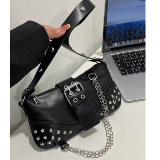 Bolsa baguete correntes e spikes gótica goth egirl estilo alternativo alt texturizada bolsa de ombro retrô estrelas punk