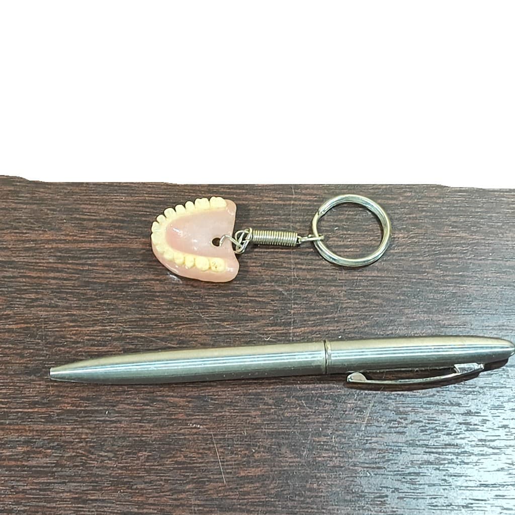 Chaveiro Antigo Colecionável MINI DENTADURA 2.5X2.5X1CM 6G