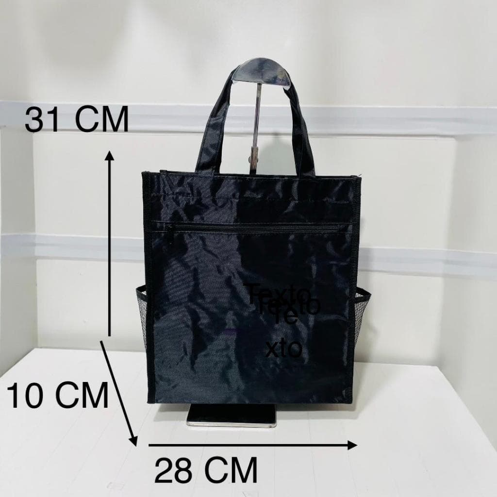 Bolsa de mão impermeável.