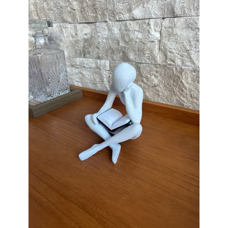 Escultura Decorativa Leitor | Estátua Moderna com Livro | Decoração Literária