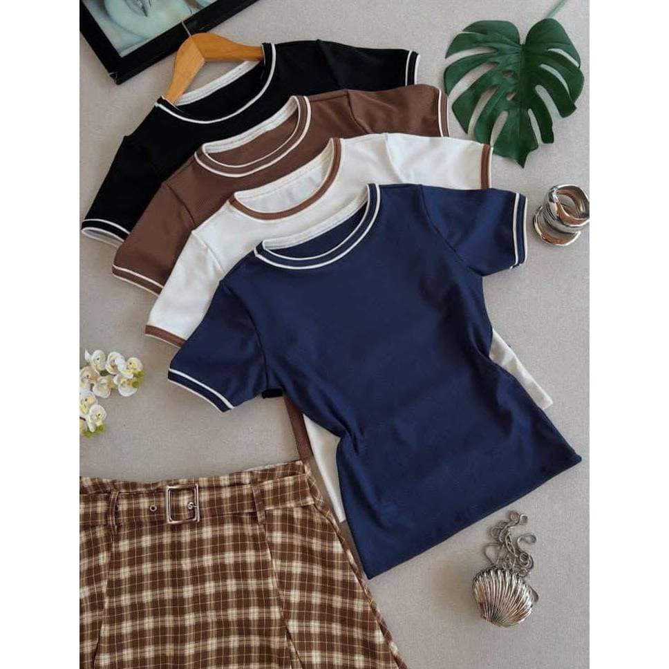 KIT DE 4 BLUSAS Feminina manga curta em tecido ribana canelado gola redonda e detalhes na gola e manga