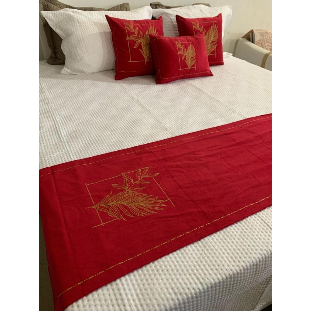 Kit Peseira para cama + Capa de Almofada Veludo Premium Estampado 4 Peças Com Baguete Decoração Cama Sofá Quarto Premiun