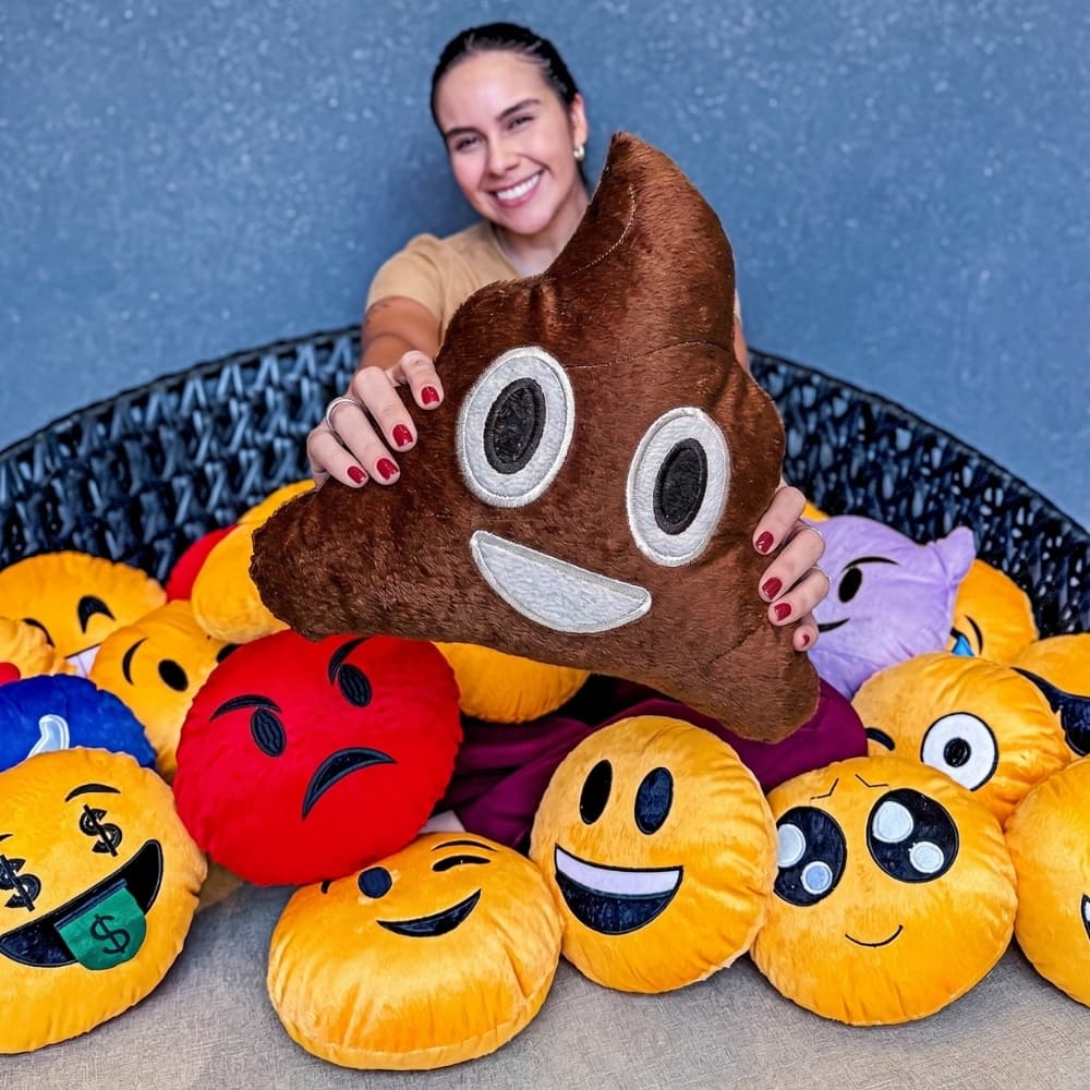 Almofada Emoji WhatsApp Pelúcia Bordado 45 CM