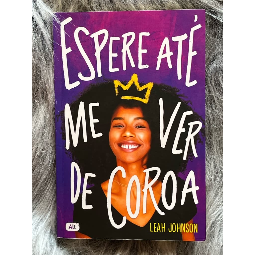 [Livro Usado] Espere Até Me Ver de Coroa - Leah Johnson