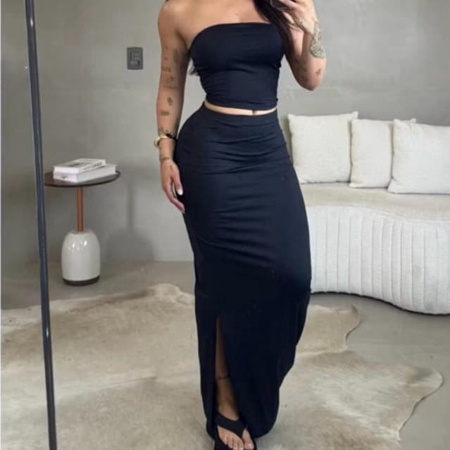Cropped Tomara que Caia + Saia Midi com Fenda em Suplex Feminino