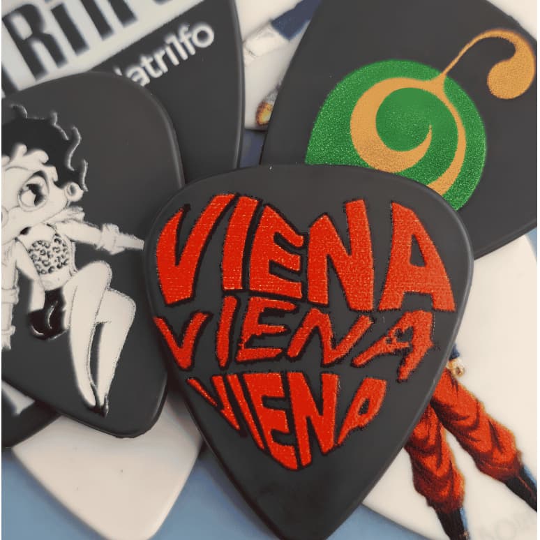 Kit 20 Palhetas Personalizadas Guitarra Violão Baixo Com Sua Arte Logo Banda Nome