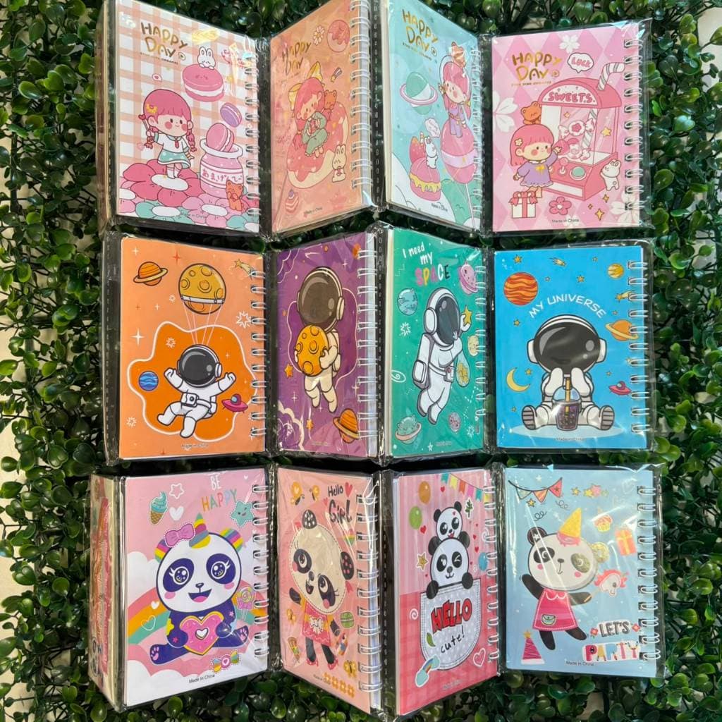 Kit 4 Mini Cadernos Espiral A7 Panda Astronauta Boneca 40 Folhas Capa Mole Escolar Anotações