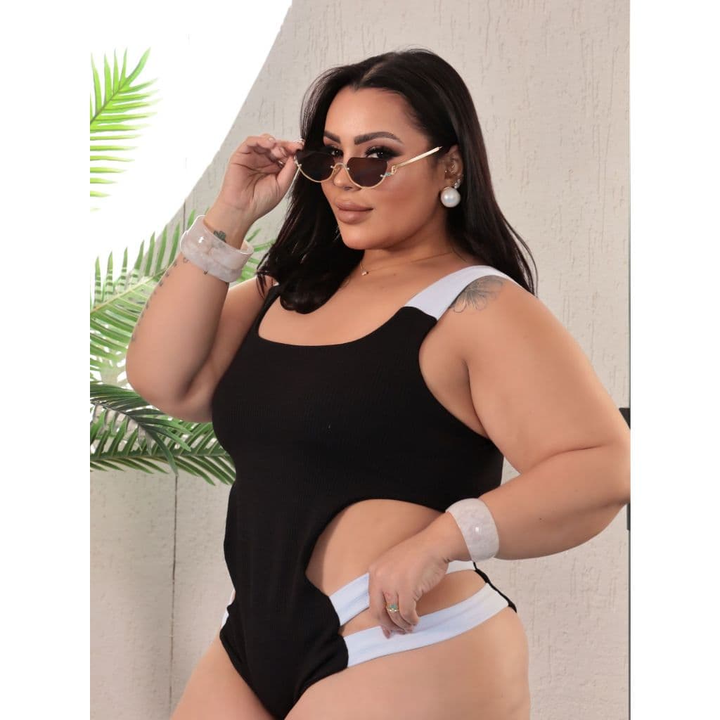 Maio Body Recorte Lateral Vazado Preto Neon Tendência Moda Praia Biquini Blogueira