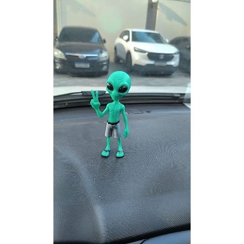 Boneco ET Alienígena Carismático De Bermuda E Chinelo 14cm Impressão 3D Decorativo Estatueta