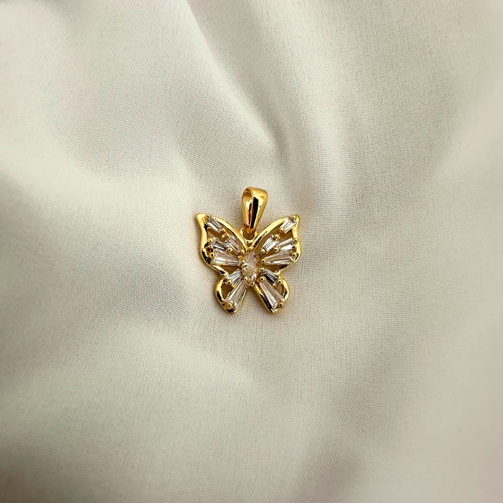 Pingente Feminino Butterfly Banhado a Ouro 18k Borboleta Semijoia Ciela 1,5x1,5 cm