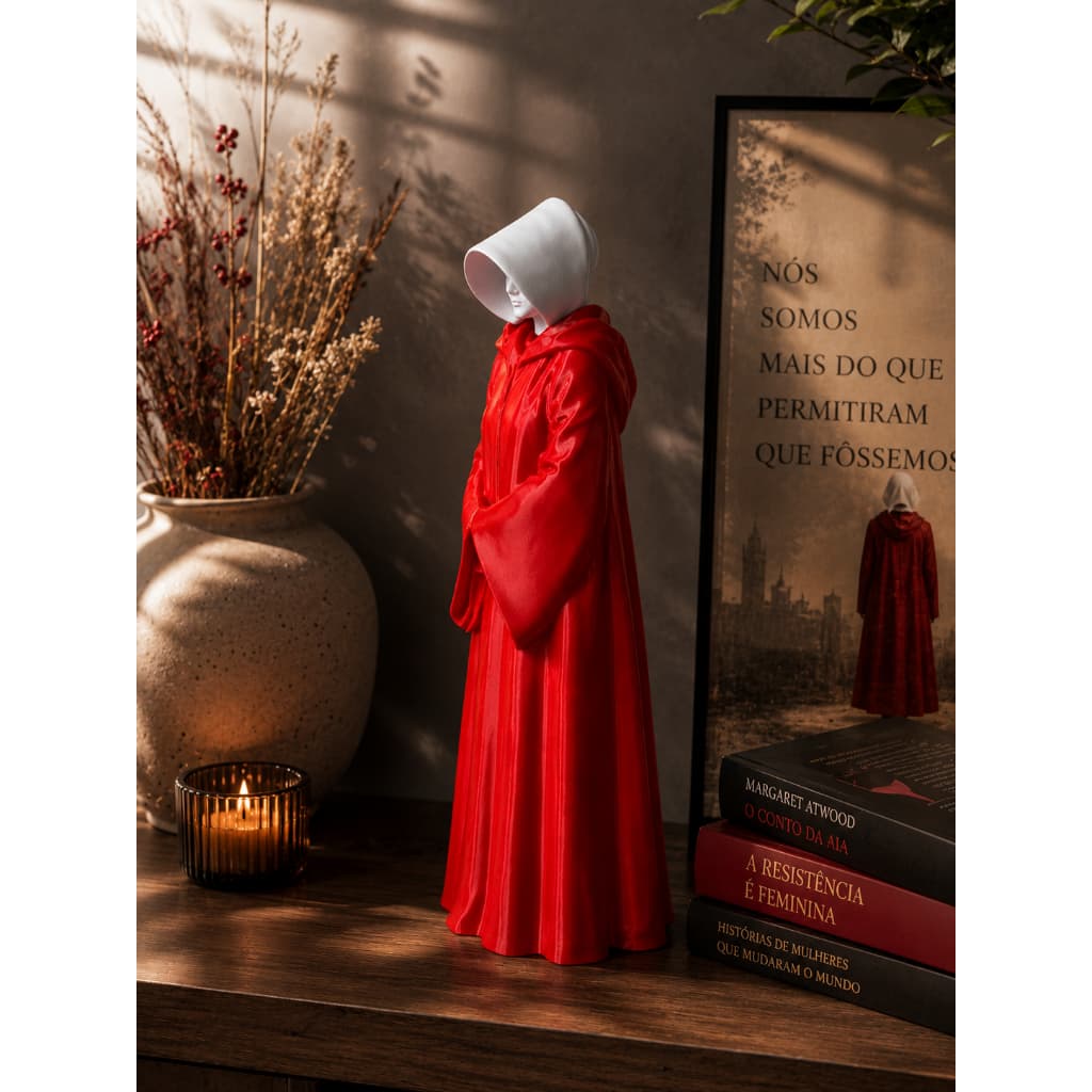 Escultura June Osborne – O Conto da Aia (The Handmaid's Tale) | Impressão 3D Decorativa – 18 cm