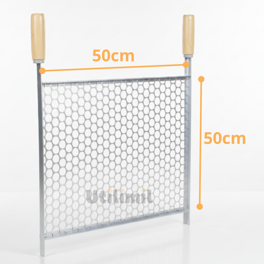 Grelha 50x50 Galvanizada Churrasco Tela Moeda Cabo De Madeira Resistente Prática