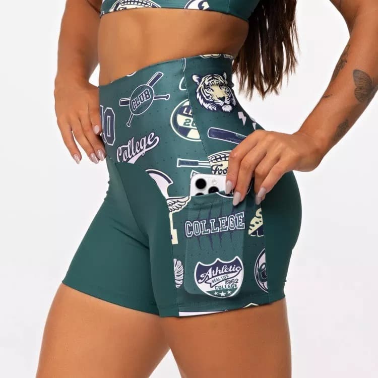 Short Fitness Ondas Estampado com Bolso – Cintura Alta Modeladora em Poliamida