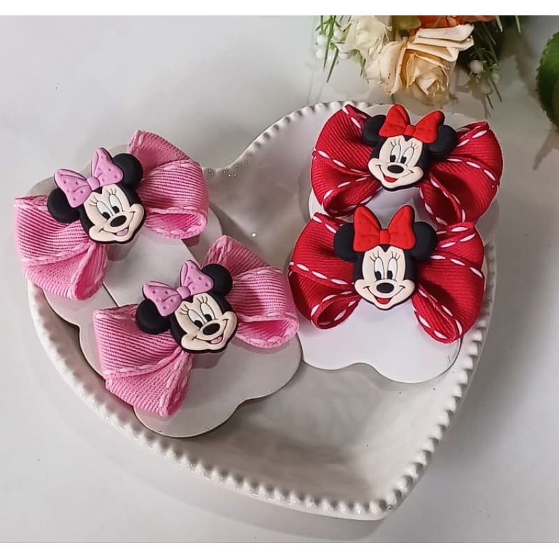 par de laço minnie rosa e vermelho jeans