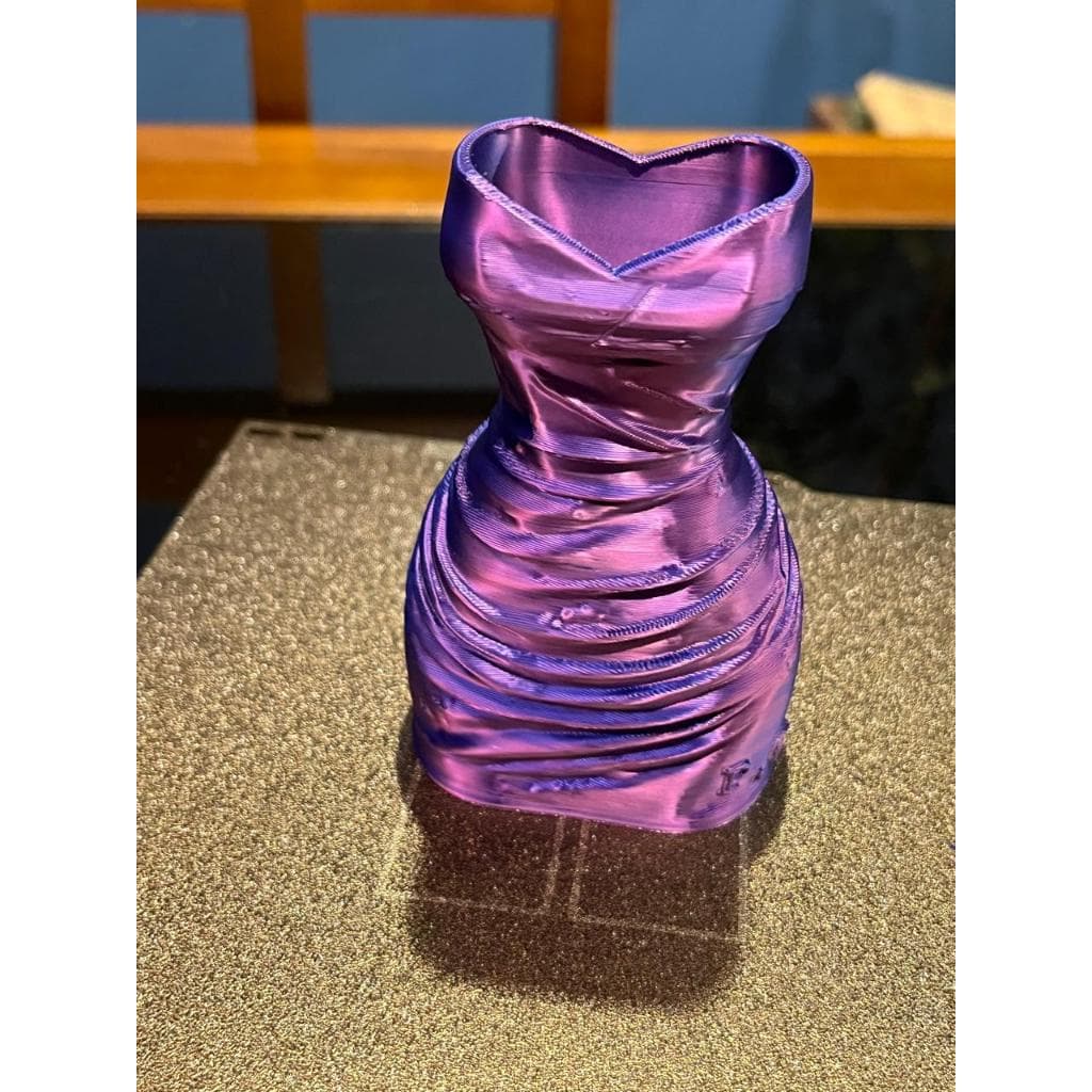 Porta Pincel Vestido 3D com Iniciais Personalizadas | Decoração Maquiagem Elegante