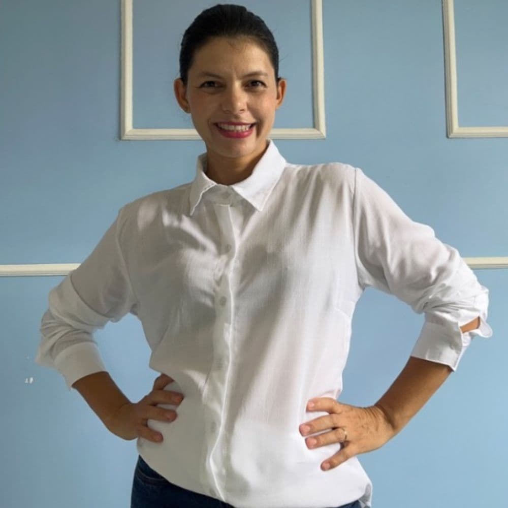 Camisa Social Feminina Gola Colarinho Blusa Viscolinho Manga Longa  Cor Branca Com Botoes
