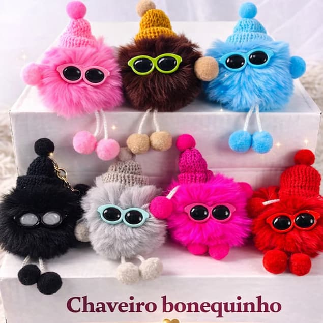 Chaveiro Bonequinho Pelúcia Lembrancinha| Fofo e Colorido | Acessório para Bolsa e Chaves