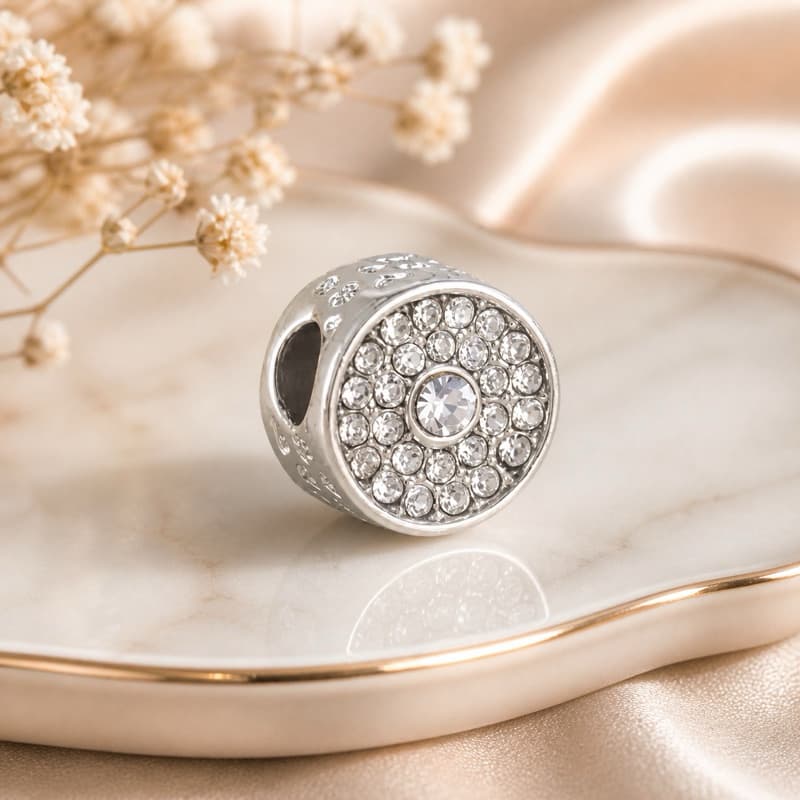 Berloque de Esfera com Strass - Banhado a Prata 925