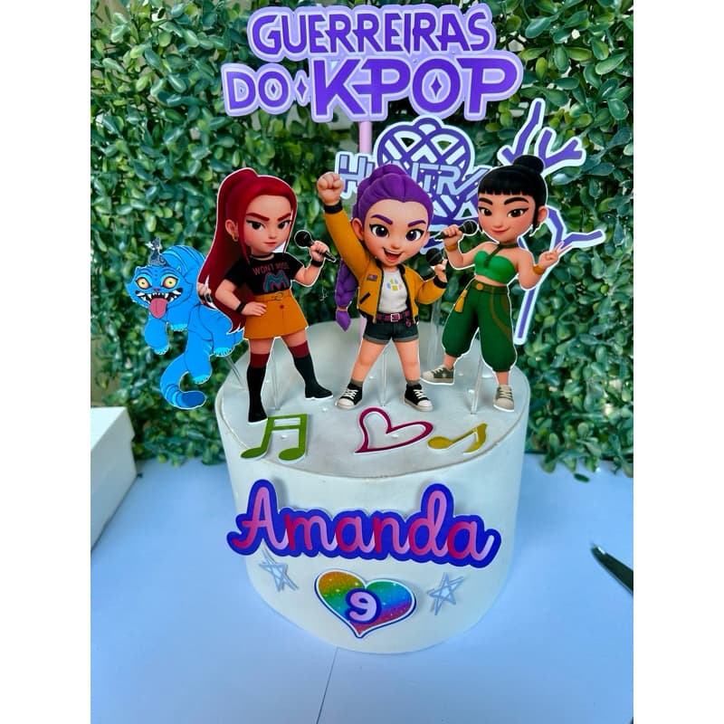 Topo de Bolo K-pop Feminino Personalizado Aniversário Tema Kpop