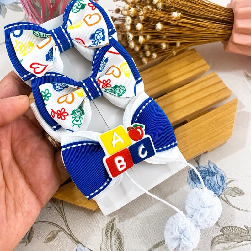 Kit Escolar Laços Infantil para Menina Parzinhos + Xuxinha Pom Pom Volta às Aulas
