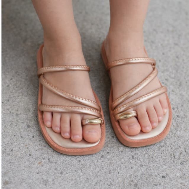Sandália de Menina INFANTIL Criança Flatform com detalhe no dedo e antiderrapante
