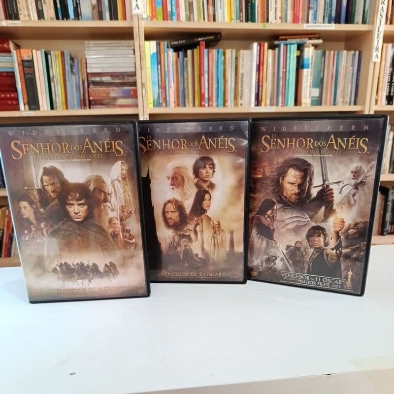 DVDs Trilogia O SENHOR DOS ANÉIS - A sociedade secreta As duas torres O retorno do rei mídia física