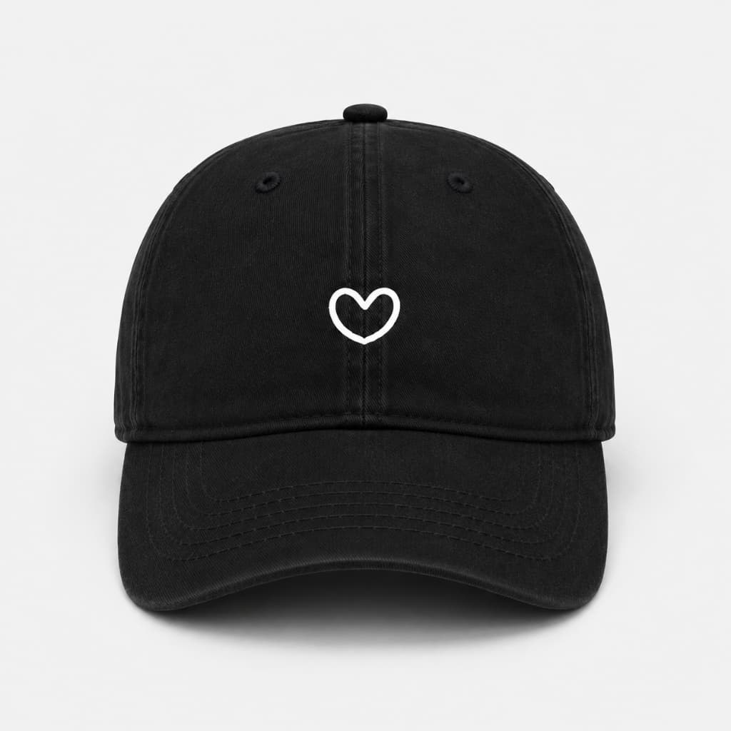 Boné Coração Heart Minimalista Ajustável Masculino Feminino Casual Streetwear Moda Urbana Lifestyle Aba Curva
