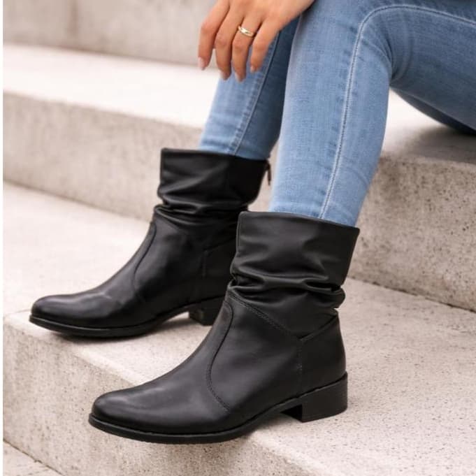 Bota Feminina Coturno Cano Curto Enrugada Coturno Confortável Envio Imediato