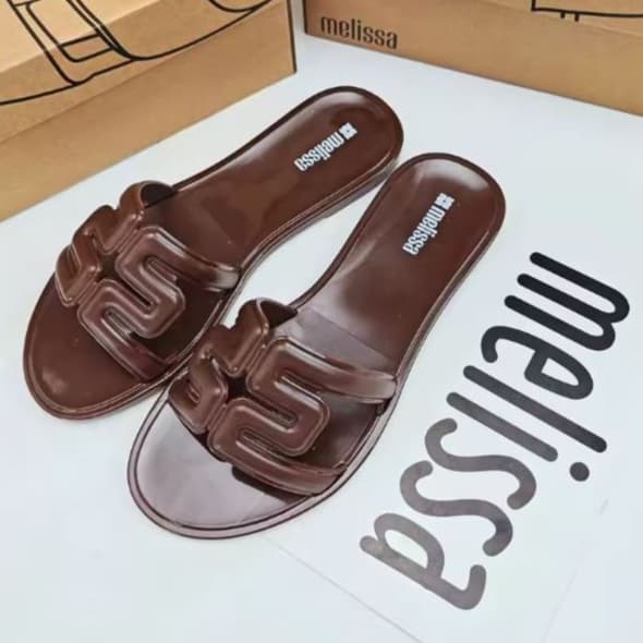 Chinelo Slide Melissa Rasteirinha Diversas Cores Novidade 2026 Edição Especial Blogueira Macio e Leve Envio 24HRS !