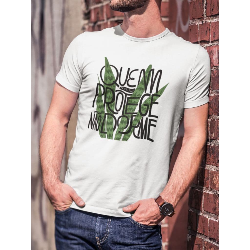 Camiseta T-Shirt ou Cropped Estampado Axé Quem Me Protege Não Dorme Unissex Fé Umbanda Quimbanda Candomblé PEÇAS AVULSAS