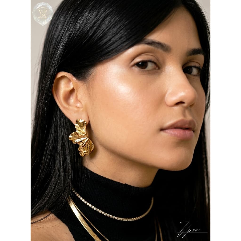Brinco Flor Feminino Meia Folha Pétala Moderna -Dourado- Prata - Branco Elegante