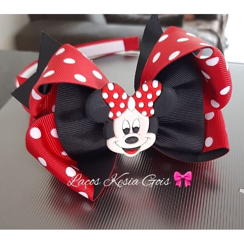 Par Laço Cruzadinho Minnie - Elegância com Strass e Conforto