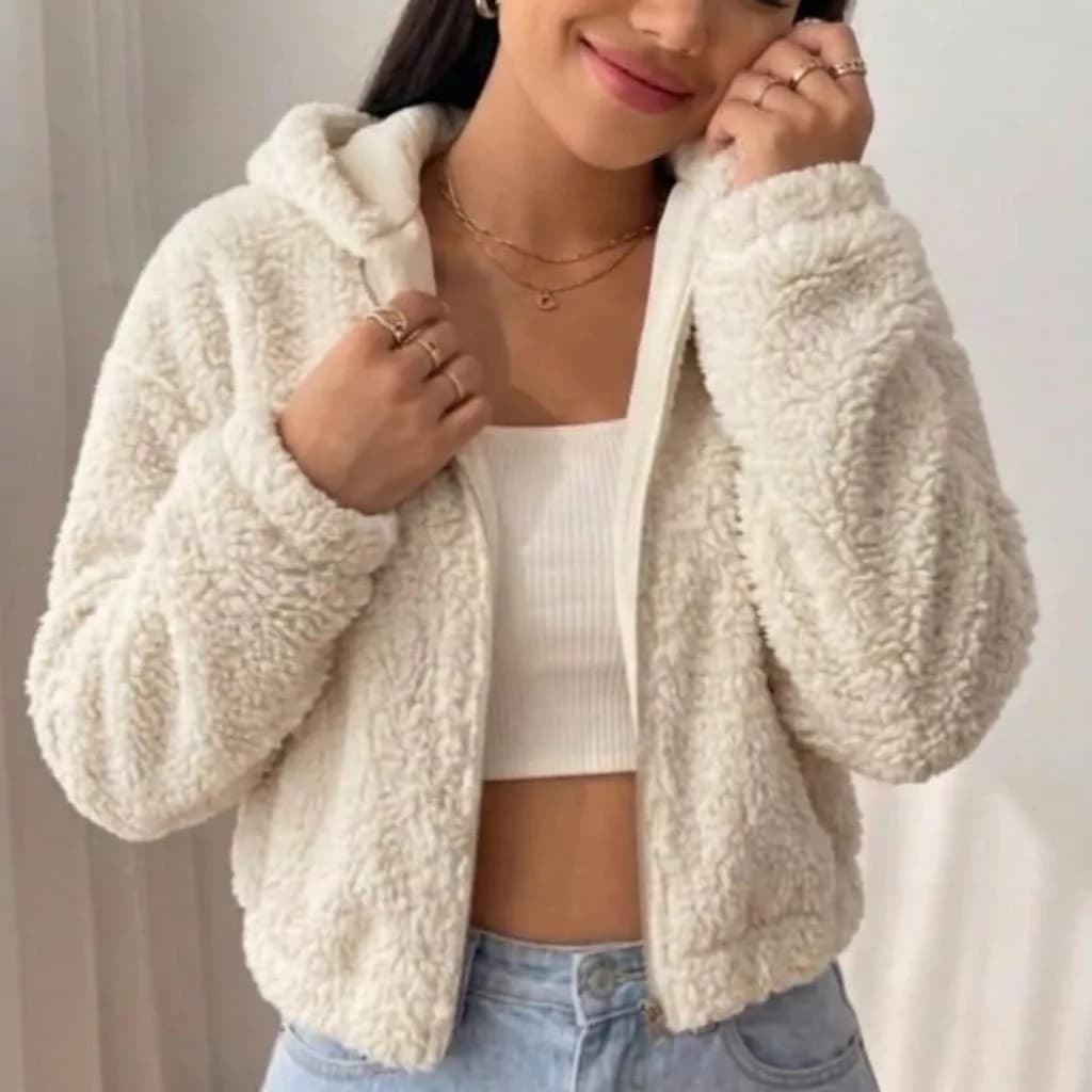 CASAQUINHO DE PELINHOS COM CAPUZ TEDDY/CARNEIRINHO TENDÊNCIA MODA BRASIL Feminino