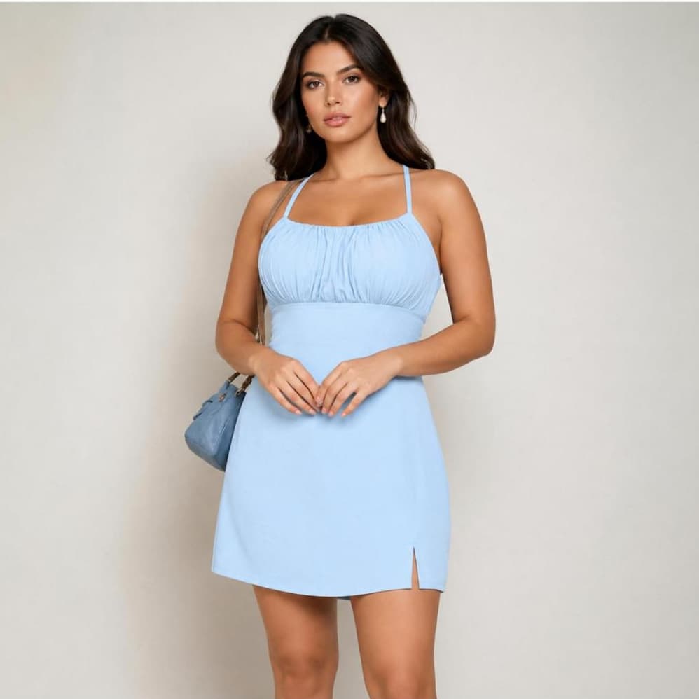 Vestido Curto Feminino com Short Interno Macaquinho Duna Com Bojo Alça Fina e Amarração nas Costas Tendência 2026