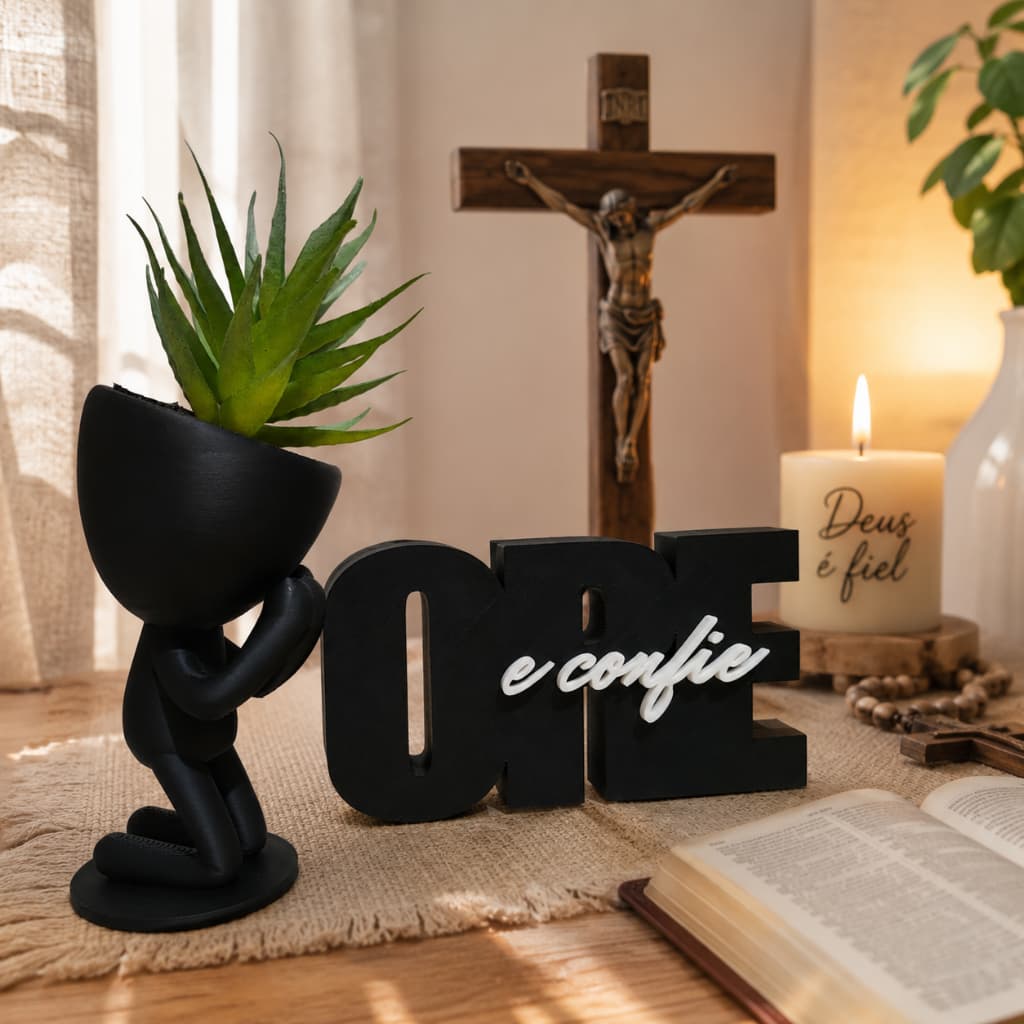 Kit Decoração Ore e Confie + Vaso Bob 3D – Cantinho da Oração Presente Religioso