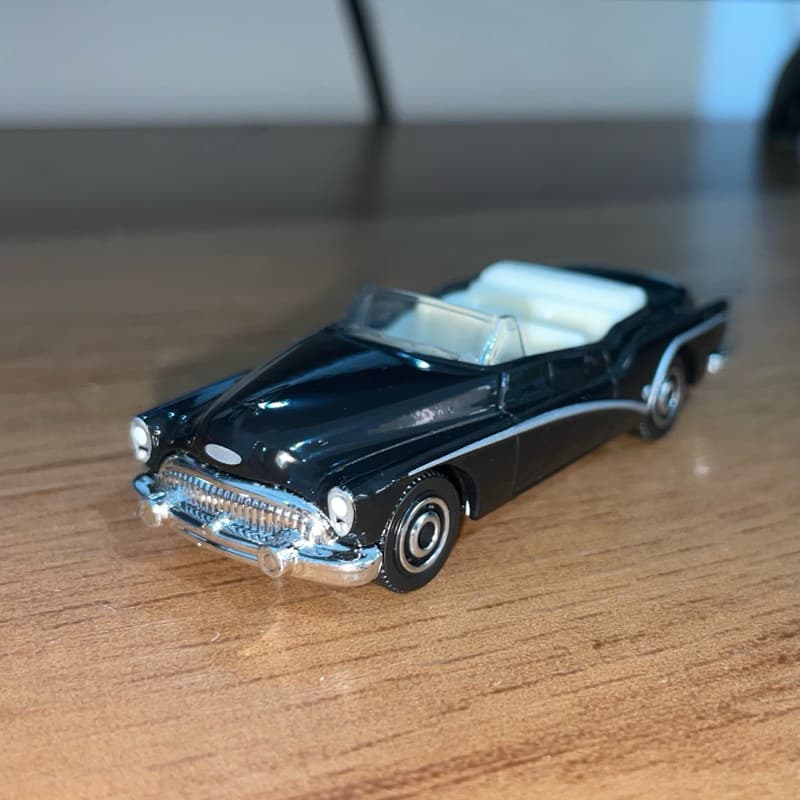 Carrinho Miniatura 1953 Buick Skylark Convertible Matchbox - Loose