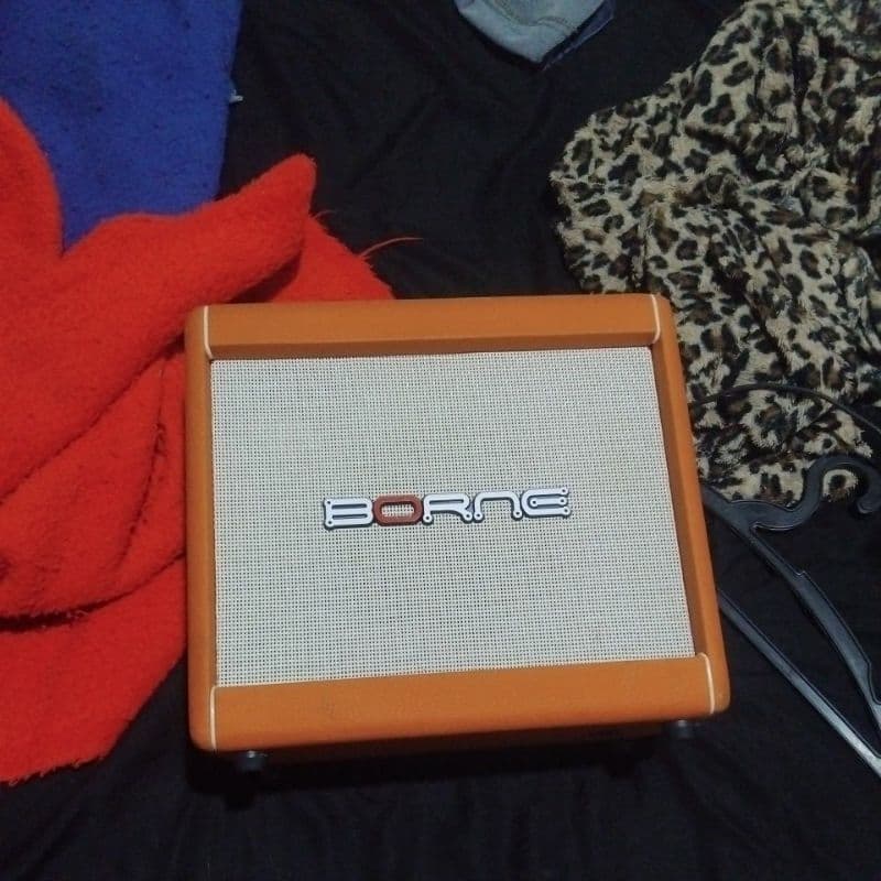Amplificador de guitarra borne f60.