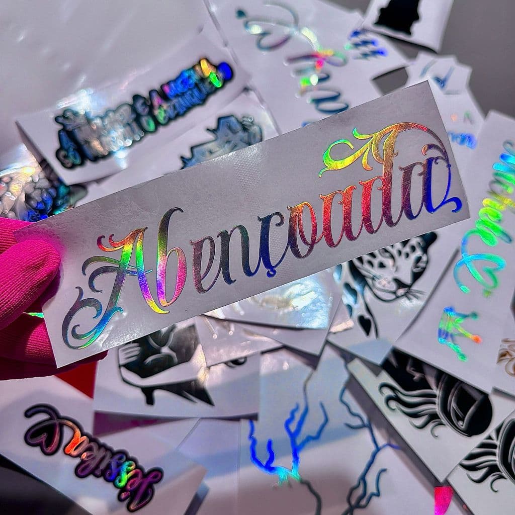17x5,3cm l Adesivo l Abençoada l Prata Holográfico | Fundo vazado