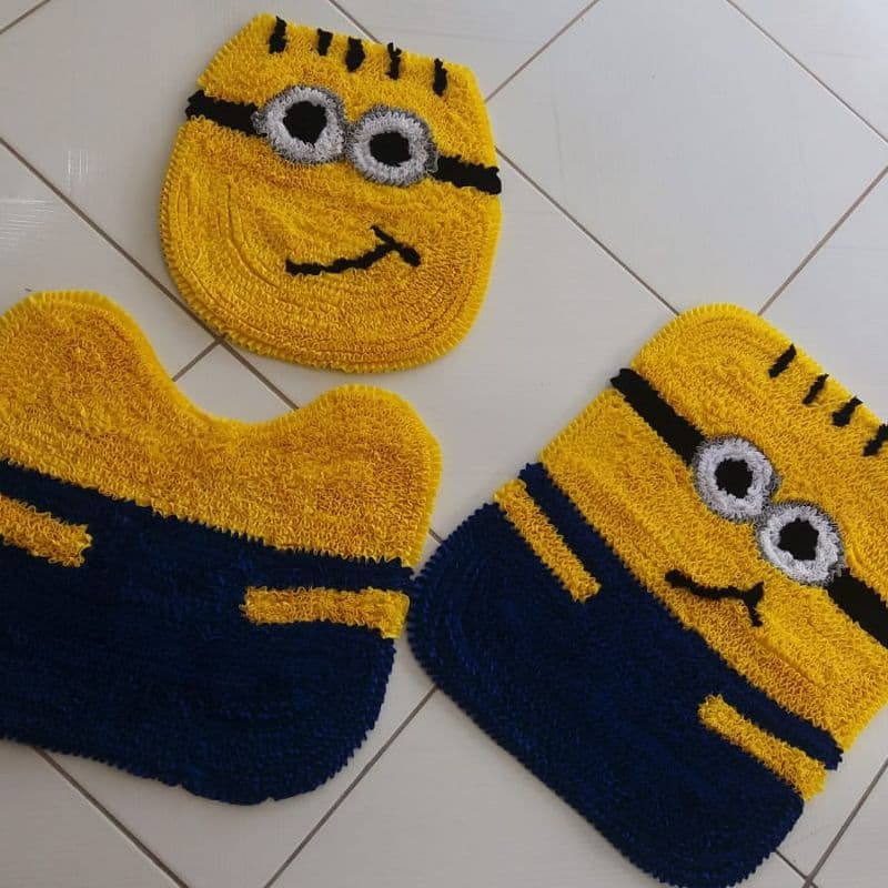 jogo de banheiro Minions tapetes de frufru 3 peças