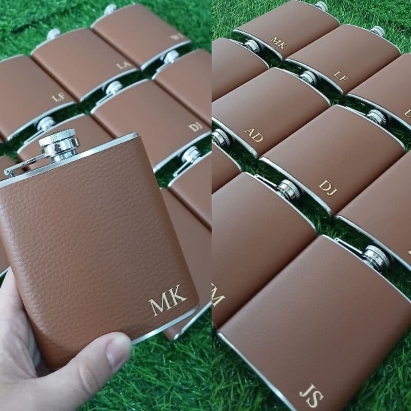 Garrafa de Bolso Masculina Personalizada com Iniciais Couro