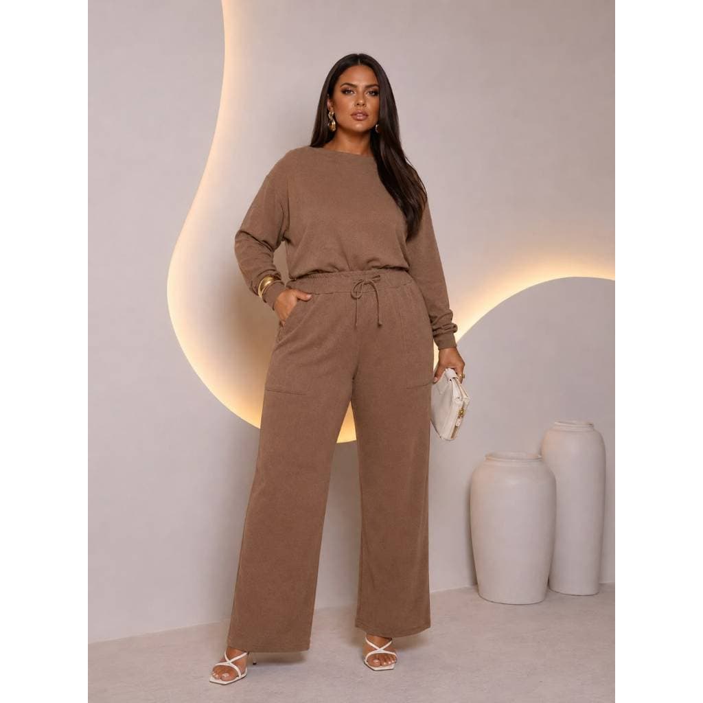 Conjunto Feminino Marrom com Blusa Manga Longa e Calça Pantalona com Bolsos