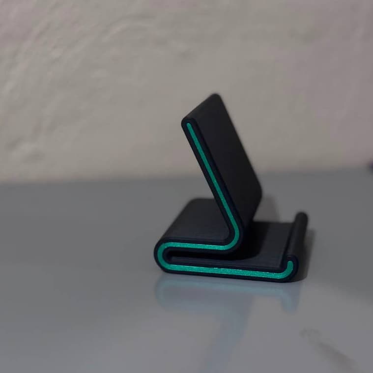 Suporte para Celular em Impressão 3D – Moderno, Resistente e Compacto