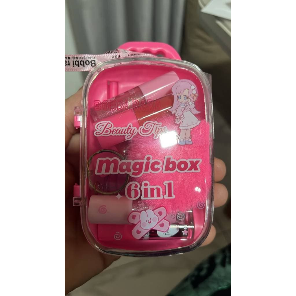 Magic Box 6 em 1 - Gloss labial / Lip Gloss / brilho labial / kit de gloss com Chaveiro