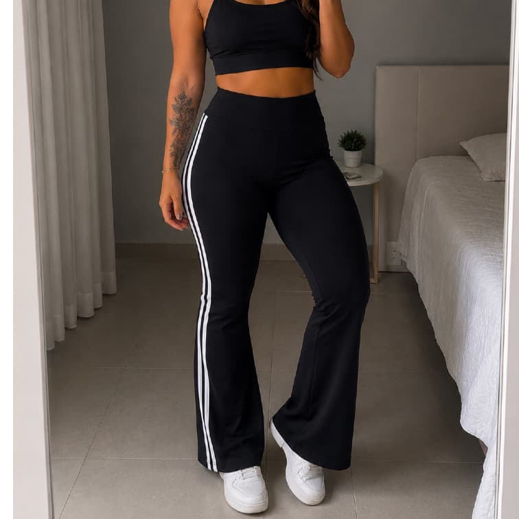 Calça flare Suplex com listra lateral cintura alta bailarina