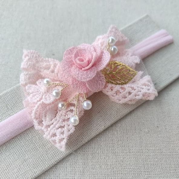 Tiara Baby Luxo com Renda e Flor Delicada| tiara bebe | tiara luxo |Faixa bebê com renda| laços infantis elegantes