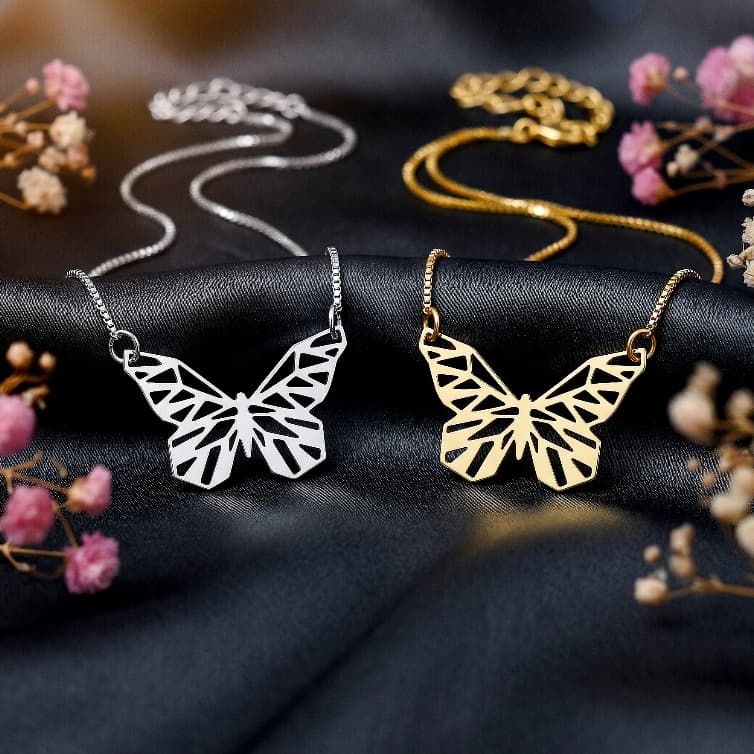 Colar Borboleta Vazada Folheado  [ Prata   925 /Ouro18k ] – Semijoia Gargantilha Feminina Ajustável
