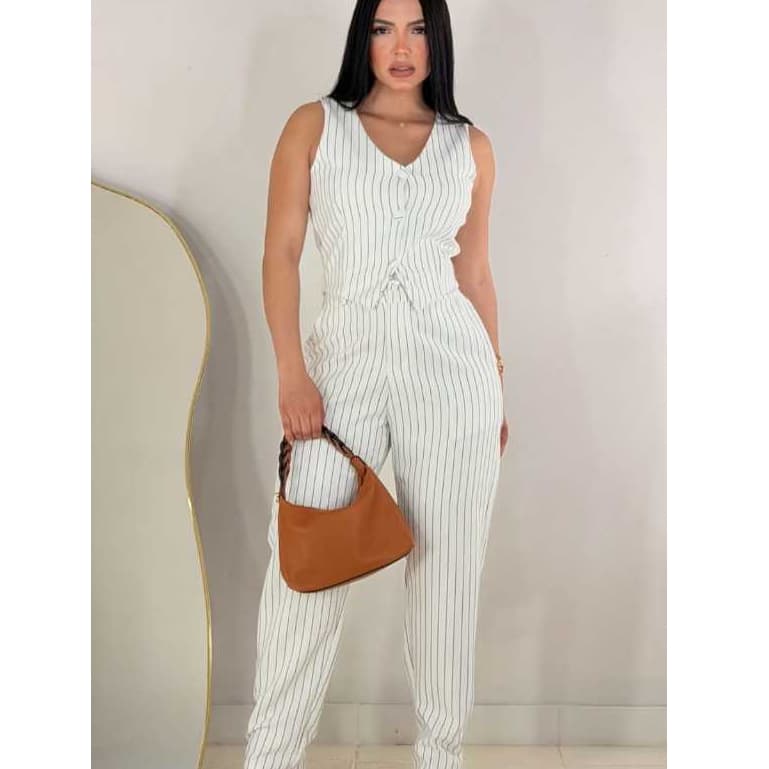 Conjunto Alfaiataria  Feminino Risca De Giz– Elegância Atemporal com Sofisticação Liquidação2026**